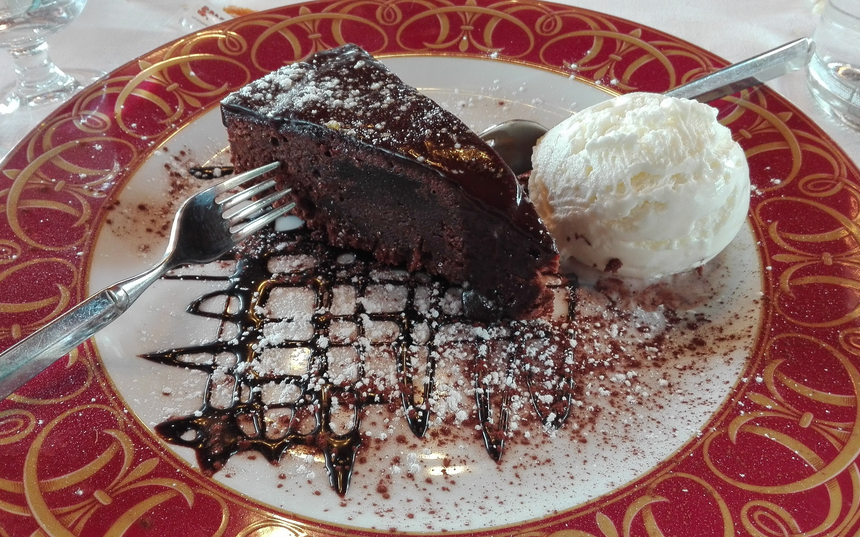 Torta al cioccolato con Gelato